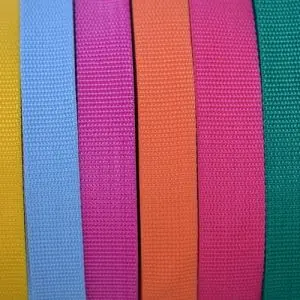 Wielobarwne paski bawełniane w tęczowych kolorach